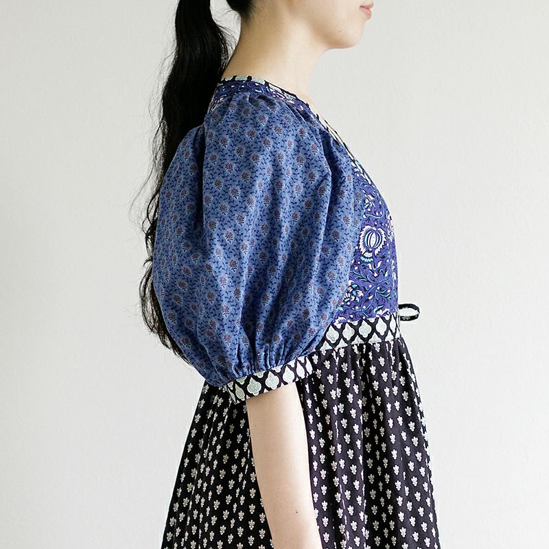 SOULEIADO ボリューム袖のカシュクールワンピースキット ブラック